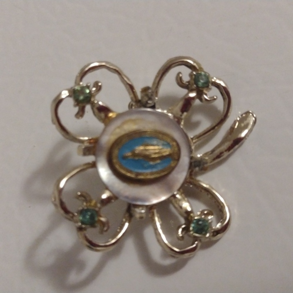 Elegant vintage Silver color and Blue Brooch